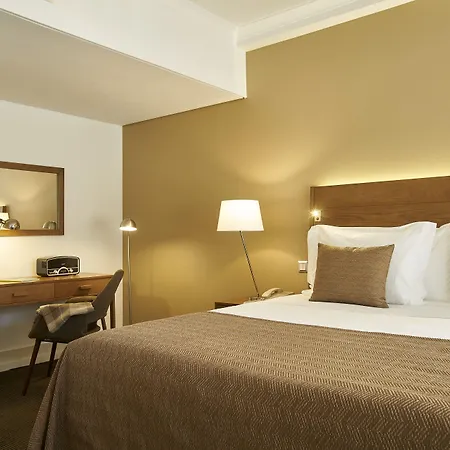 Portobay Marquês 4*