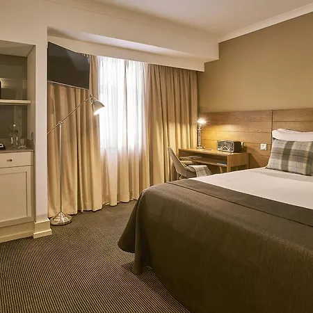 Portobay Marquês 4*