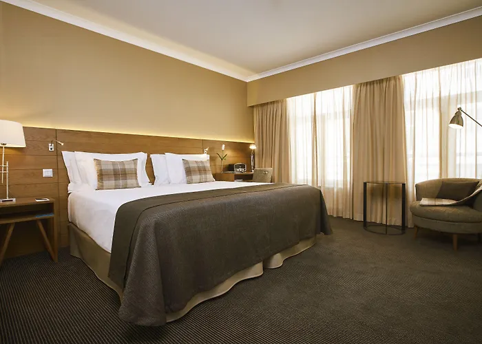 Отель Portobay Marques