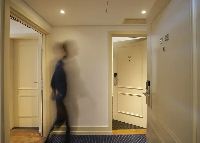 Portobay Marquês 4*